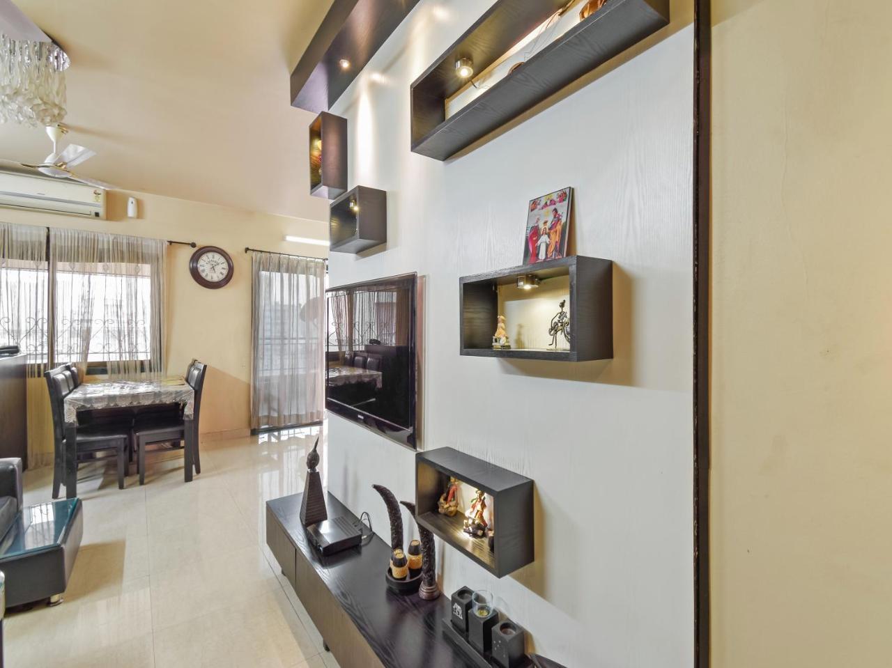 Np Hospitality Magarpatta City Hotel Poona Buitenkant foto